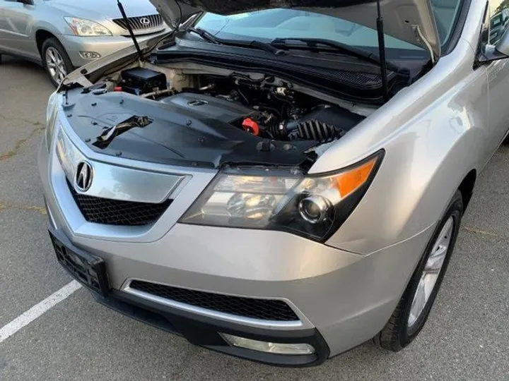 SILVER, 2011 ACURA MDX Image 42