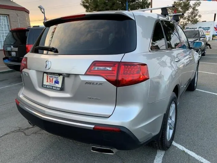 SILVER, 2011 ACURA MDX Image 48