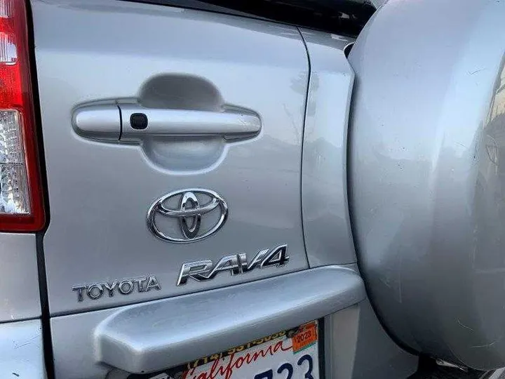 SILVER, 2009 TOYOTA RAV4 Image 135