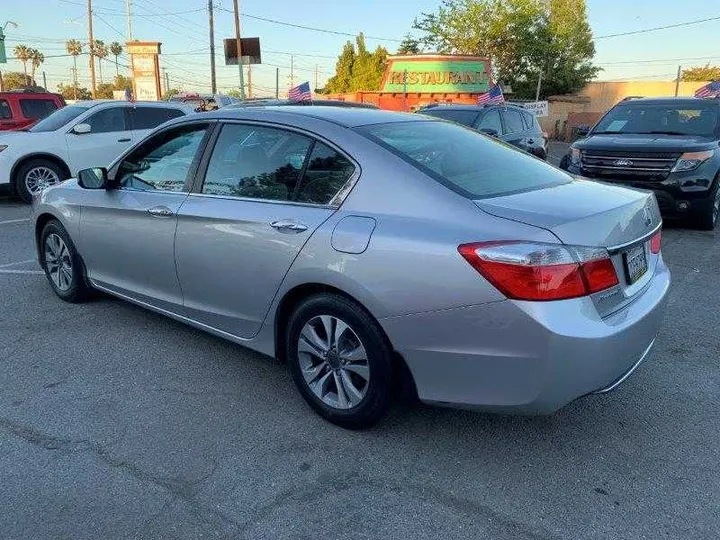 SILVER, 2014 HONDA ACCORD Image 24