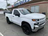 WHITE, 2021 CHEVROLET SILVERADO 1500 Thumnail Image 4