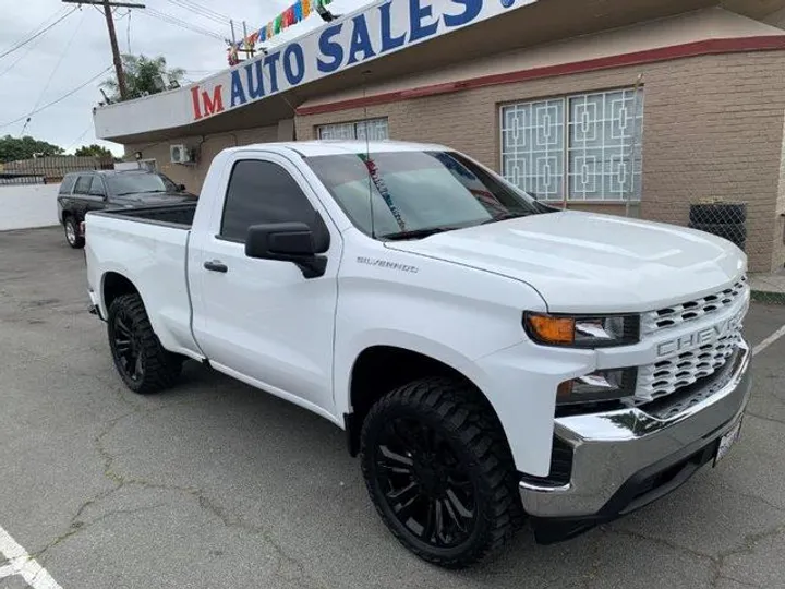 WHITE, 2021 CHEVROLET SILVERADO 1500 Image 4