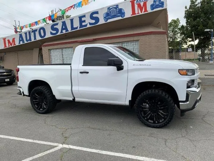 WHITE, 2021 CHEVROLET SILVERADO 1500 Image 21