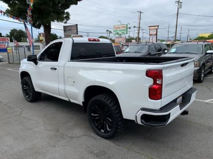 WHITE, 2021 CHEVROLET SILVERADO 1500 Image 25