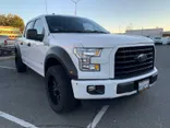 WHITE, 2017 FORD F150 SUPERCREW CAB Thumnail Image 4