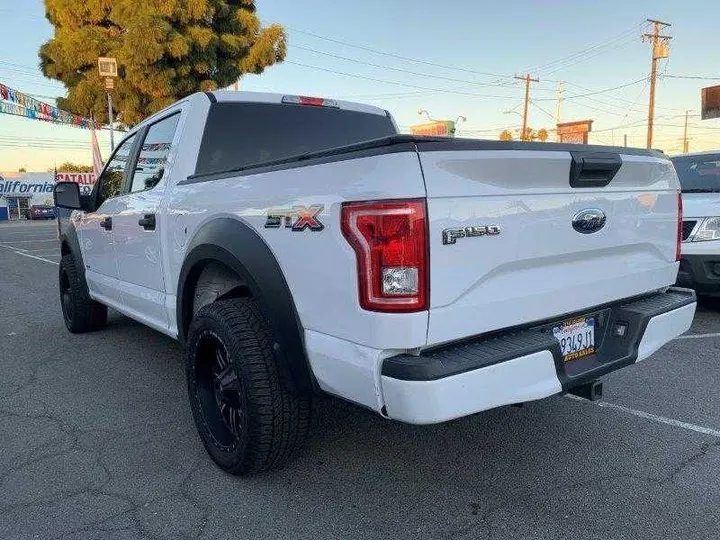 WHITE, 2017 FORD F150 SUPERCREW CAB Image 25