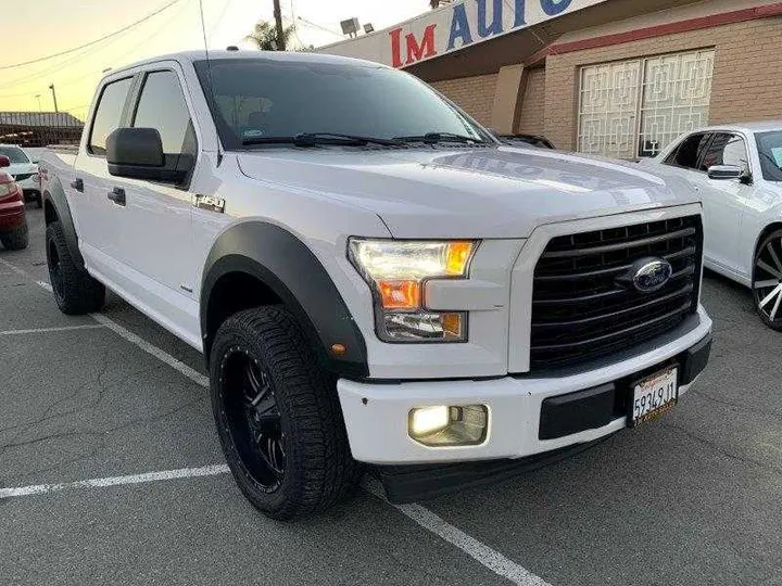 WHITE, 2017 FORD F150 SUPERCREW CAB Image 152