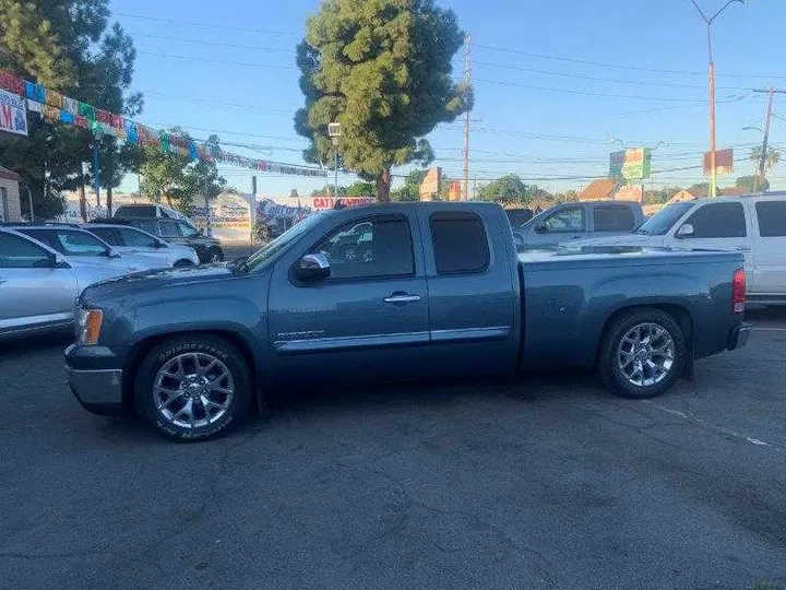 BLUE, 2011 GMC SIERRA EXT CAB Image 17