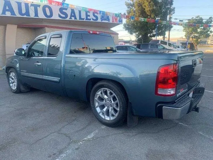 BLUE, 2011 GMC SIERRA EXT CAB Image 20