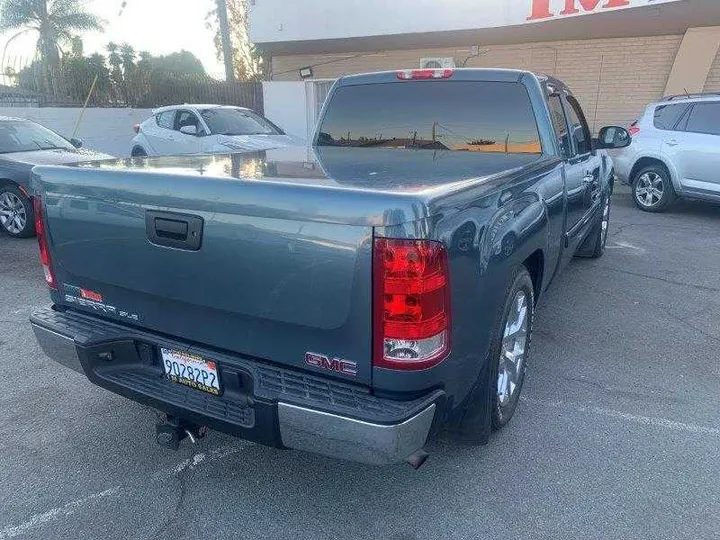 BLUE, 2011 GMC SIERRA EXT CAB Image 28