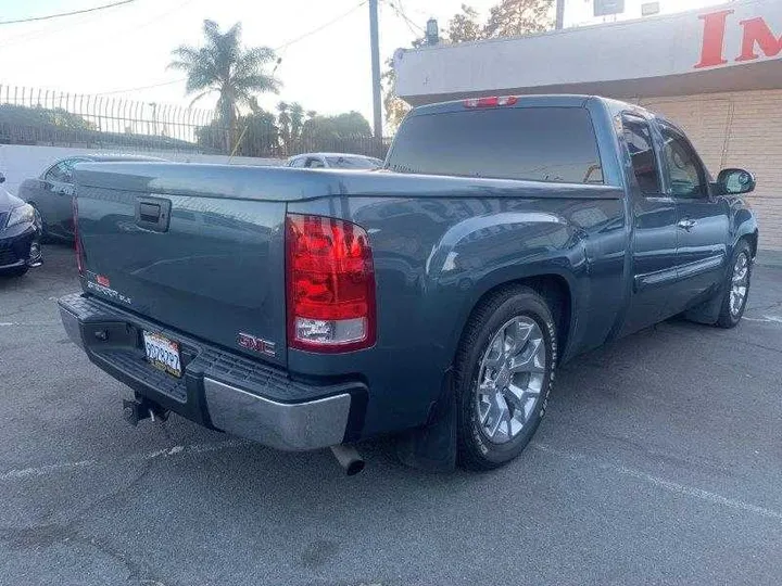 BLUE, 2011 GMC SIERRA EXT CAB Image 32