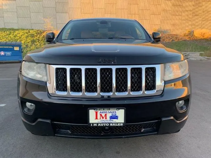 BLACK, 2011 JEEP GRAND CHEROKEE Image 9