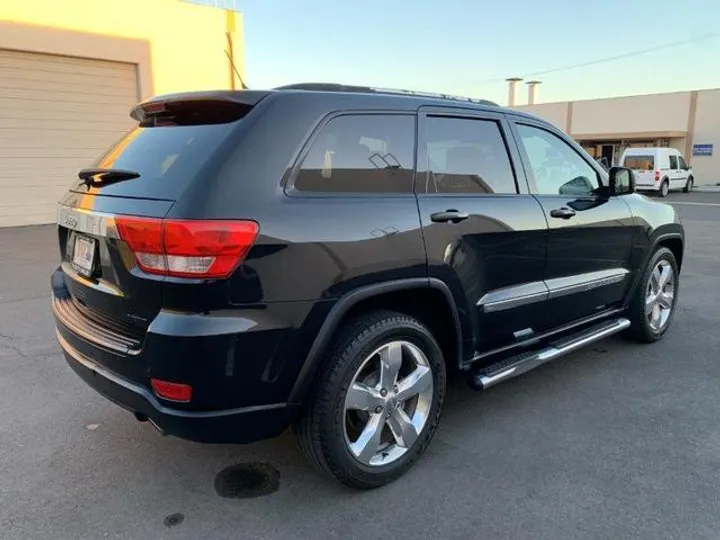 BLACK, 2011 JEEP GRAND CHEROKEE Image 31