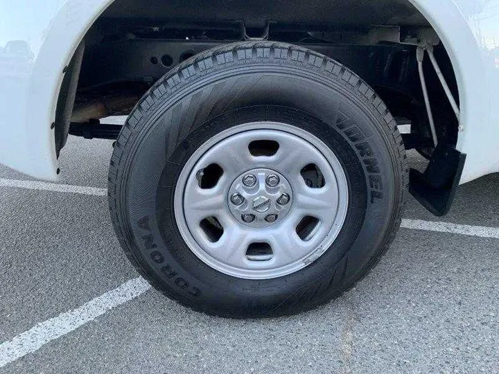 WHITE, 2019 NISSAN FRONTIER KING CAB Image 52