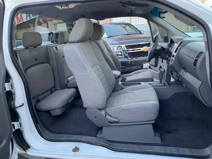 WHITE, 2019 NISSAN FRONTIER KING CAB Image 71