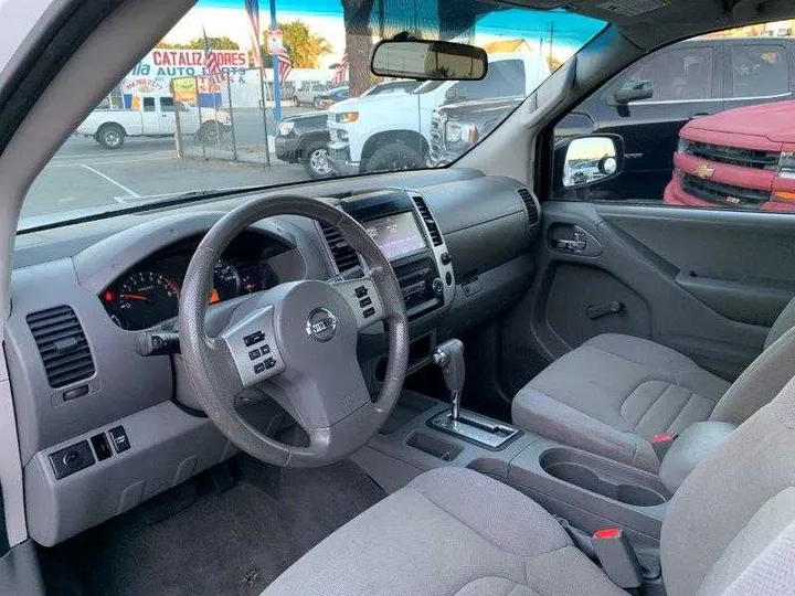 WHITE, 2019 NISSAN FRONTIER KING CAB Image 90