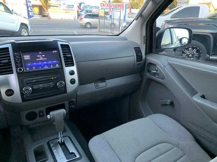 WHITE, 2019 NISSAN FRONTIER KING CAB Image 94