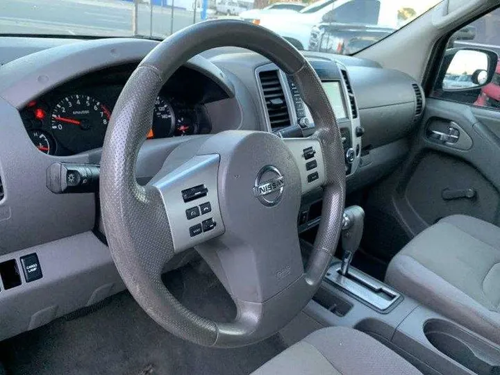 WHITE, 2019 NISSAN FRONTIER KING CAB Image 104