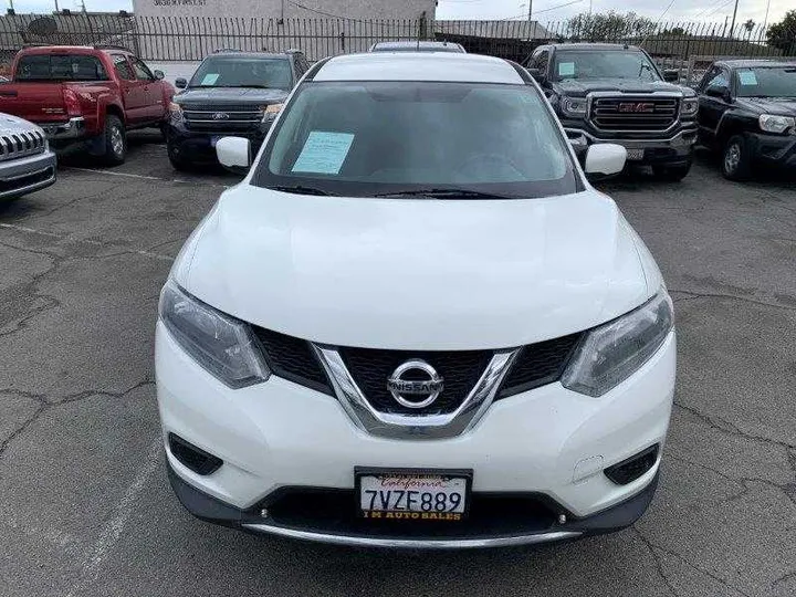 WHITE, 2016 NISSAN ROGUE Image 9