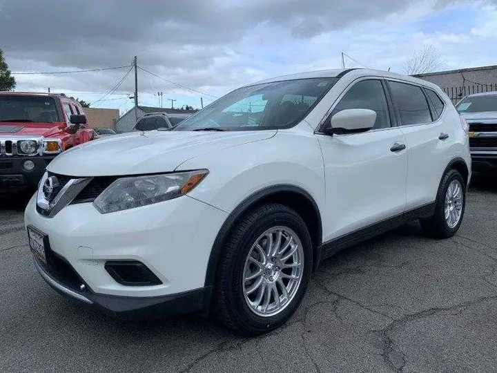 WHITE, 2016 NISSAN ROGUE Image 19