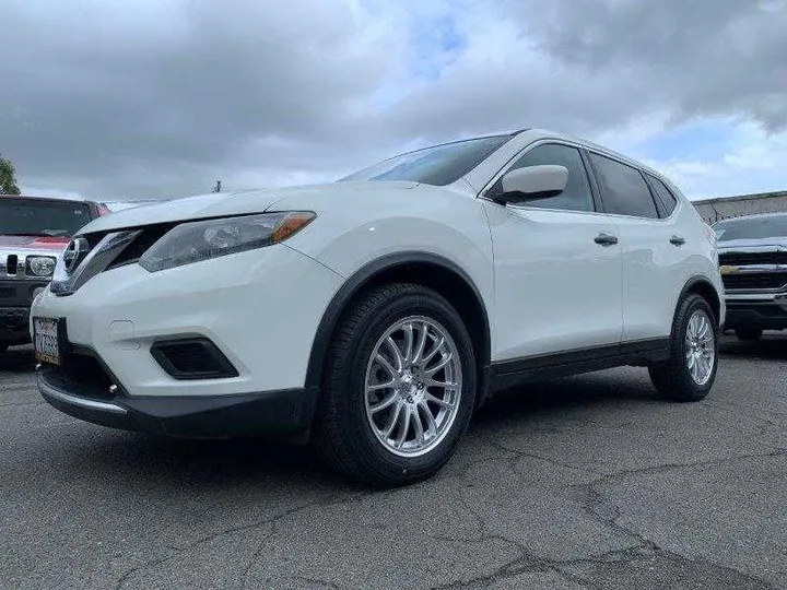 WHITE, 2016 NISSAN ROGUE Image 20