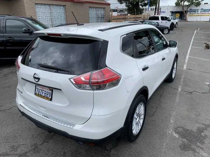 WHITE, 2016 NISSAN ROGUE Image 32