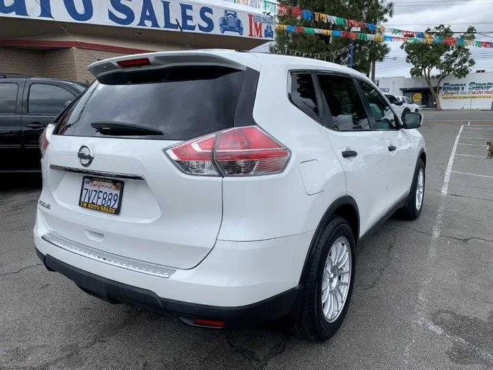 WHITE, 2016 NISSAN ROGUE Image 34