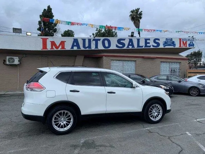 WHITE, 2016 NISSAN ROGUE Image 54