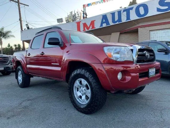 RED, 2006 TOYOTA TACOMA DOUBLE CAB Image 7