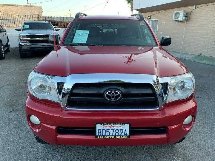 RED, 2006 TOYOTA TACOMA DOUBLE CAB Image 9