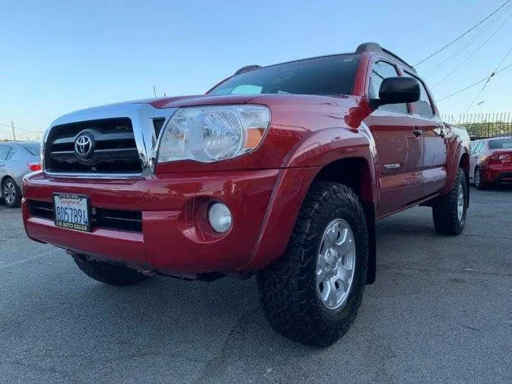 RED, 2006 TOYOTA TACOMA DOUBLE CAB Image 15