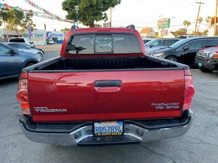 RED, 2006 TOYOTA TACOMA DOUBLE CAB Image 29