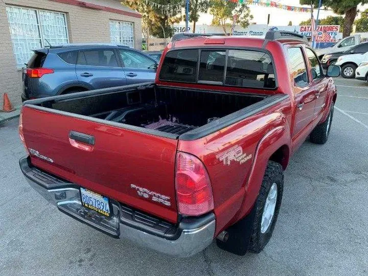 RED, 2006 TOYOTA TACOMA DOUBLE CAB Image 31