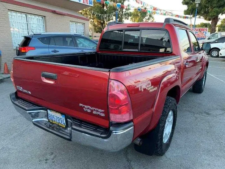 RED, 2006 TOYOTA TACOMA DOUBLE CAB Image 32