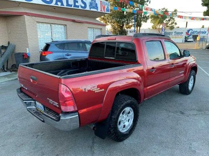 RED, 2006 TOYOTA TACOMA DOUBLE CAB Image 34