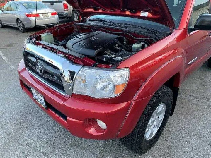 RED, 2006 TOYOTA TACOMA DOUBLE CAB Image 42