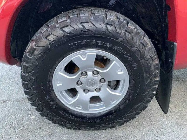 RED, 2006 TOYOTA TACOMA DOUBLE CAB Image 48