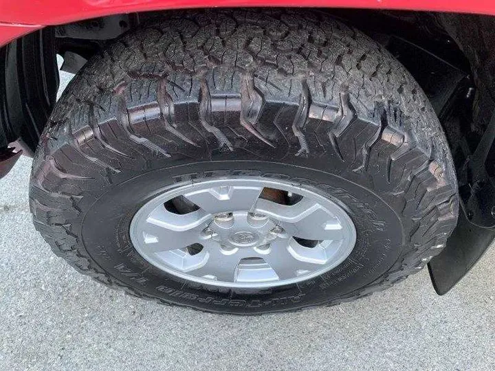 RED, 2006 TOYOTA TACOMA DOUBLE CAB Image 49