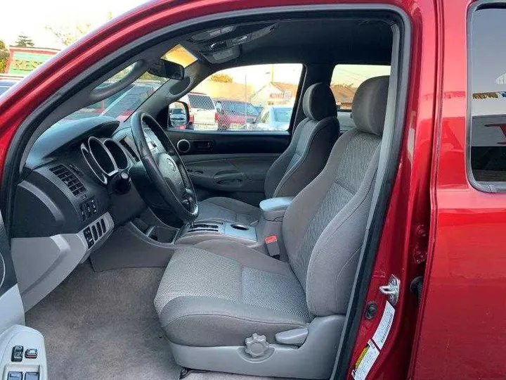 RED, 2006 TOYOTA TACOMA DOUBLE CAB Image 82