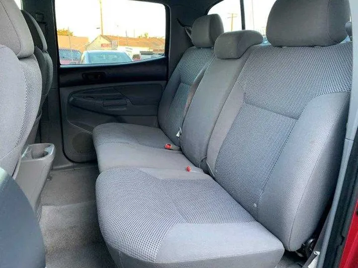 RED, 2006 TOYOTA TACOMA DOUBLE CAB Image 90