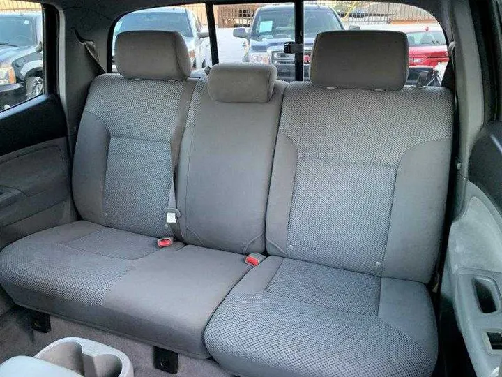 RED, 2006 TOYOTA TACOMA DOUBLE CAB Image 117