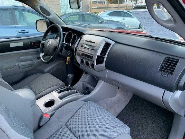 RED, 2006 TOYOTA TACOMA DOUBLE CAB Image 124