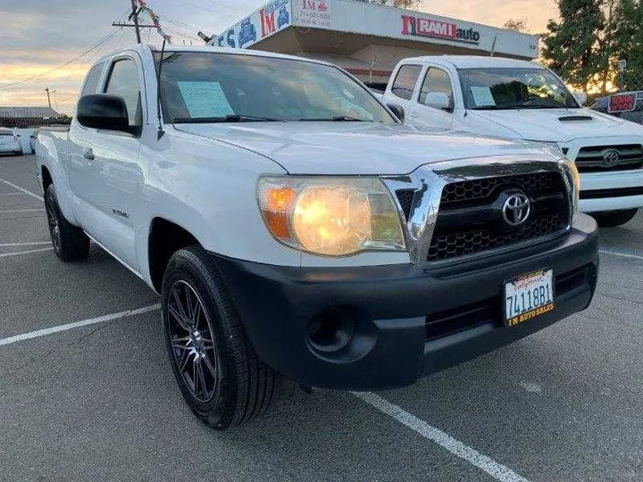 WHITE, 2011 TOYOTA TACOMA ACCESS CAB Image 56