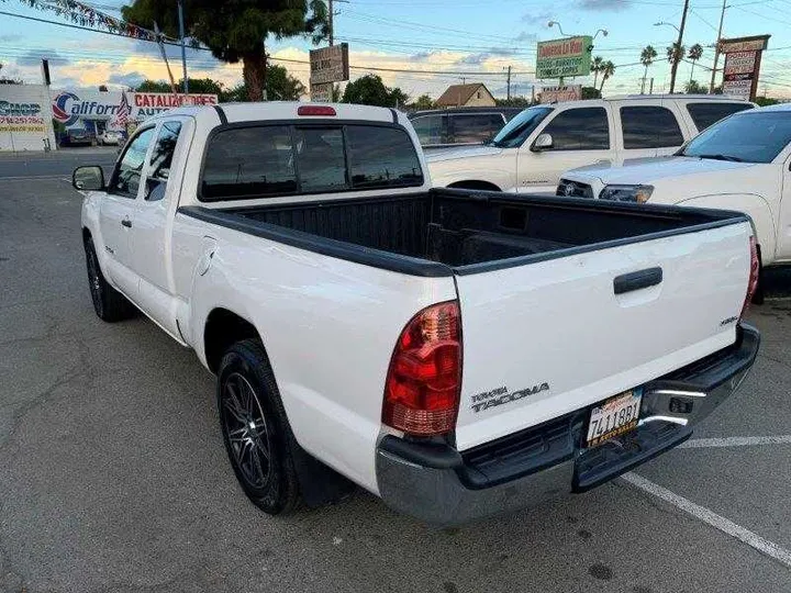 WHITE, 2011 TOYOTA TACOMA ACCESS CAB Image 21