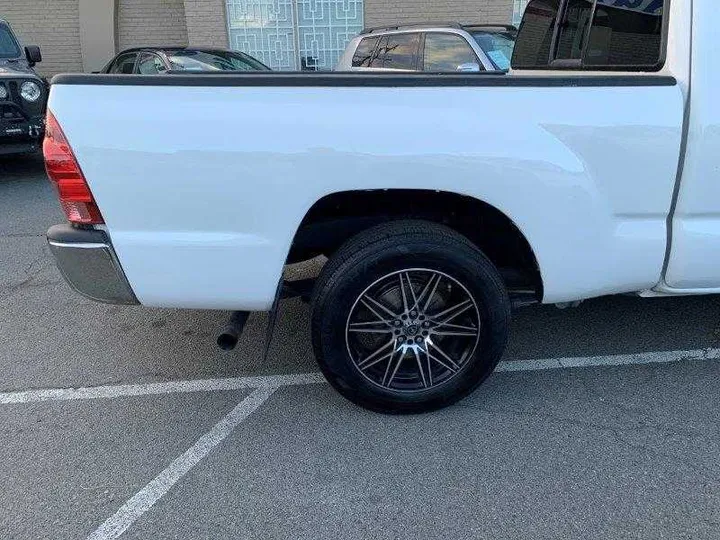 WHITE, 2011 TOYOTA TACOMA ACCESS CAB Image 48