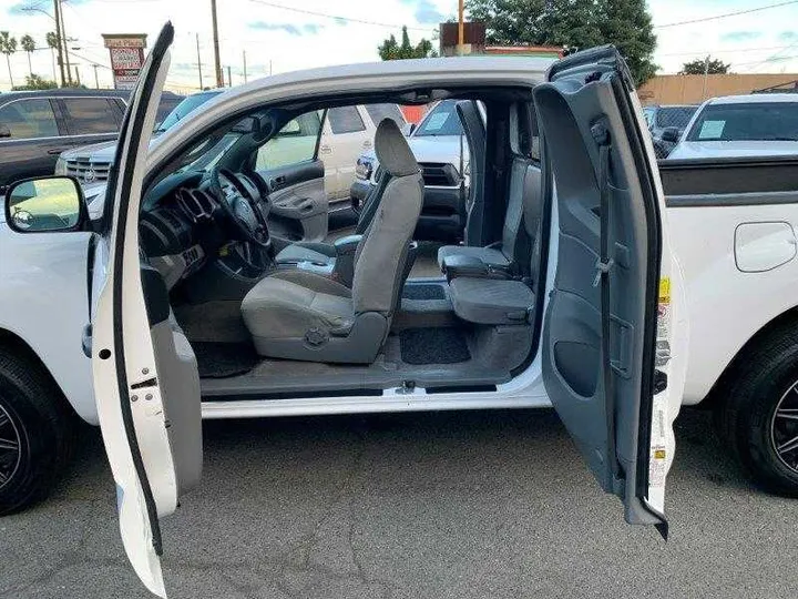 WHITE, 2011 TOYOTA TACOMA ACCESS CAB Image 62