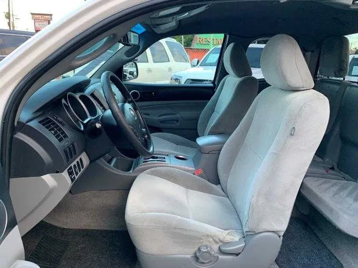 WHITE, 2011 TOYOTA TACOMA ACCESS CAB Image 75