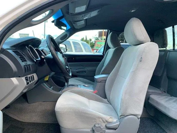 WHITE, 2011 TOYOTA TACOMA ACCESS CAB Image 76