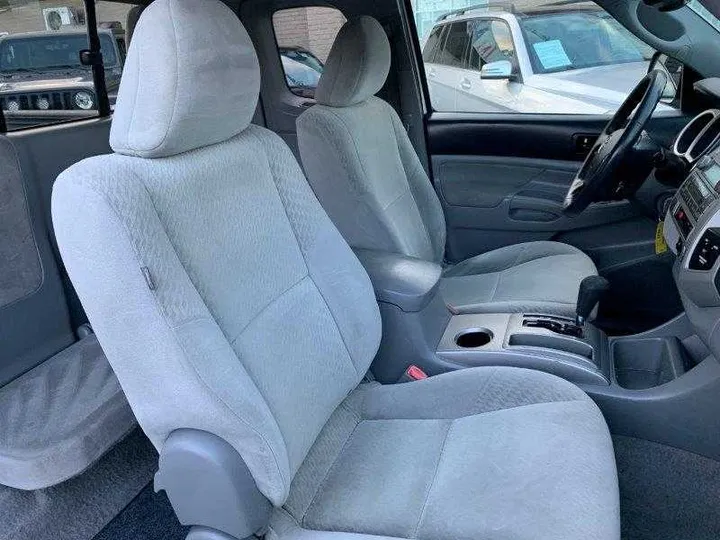 WHITE, 2011 TOYOTA TACOMA ACCESS CAB Image 98