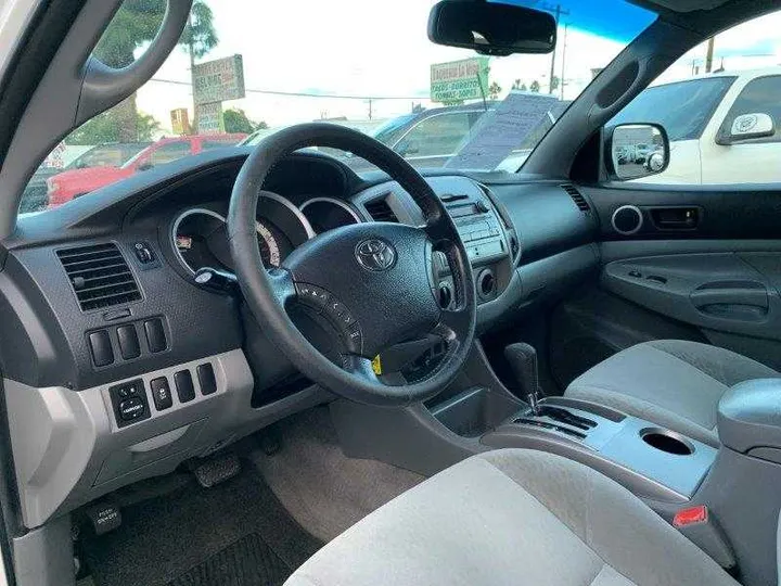 WHITE, 2011 TOYOTA TACOMA ACCESS CAB Image 100